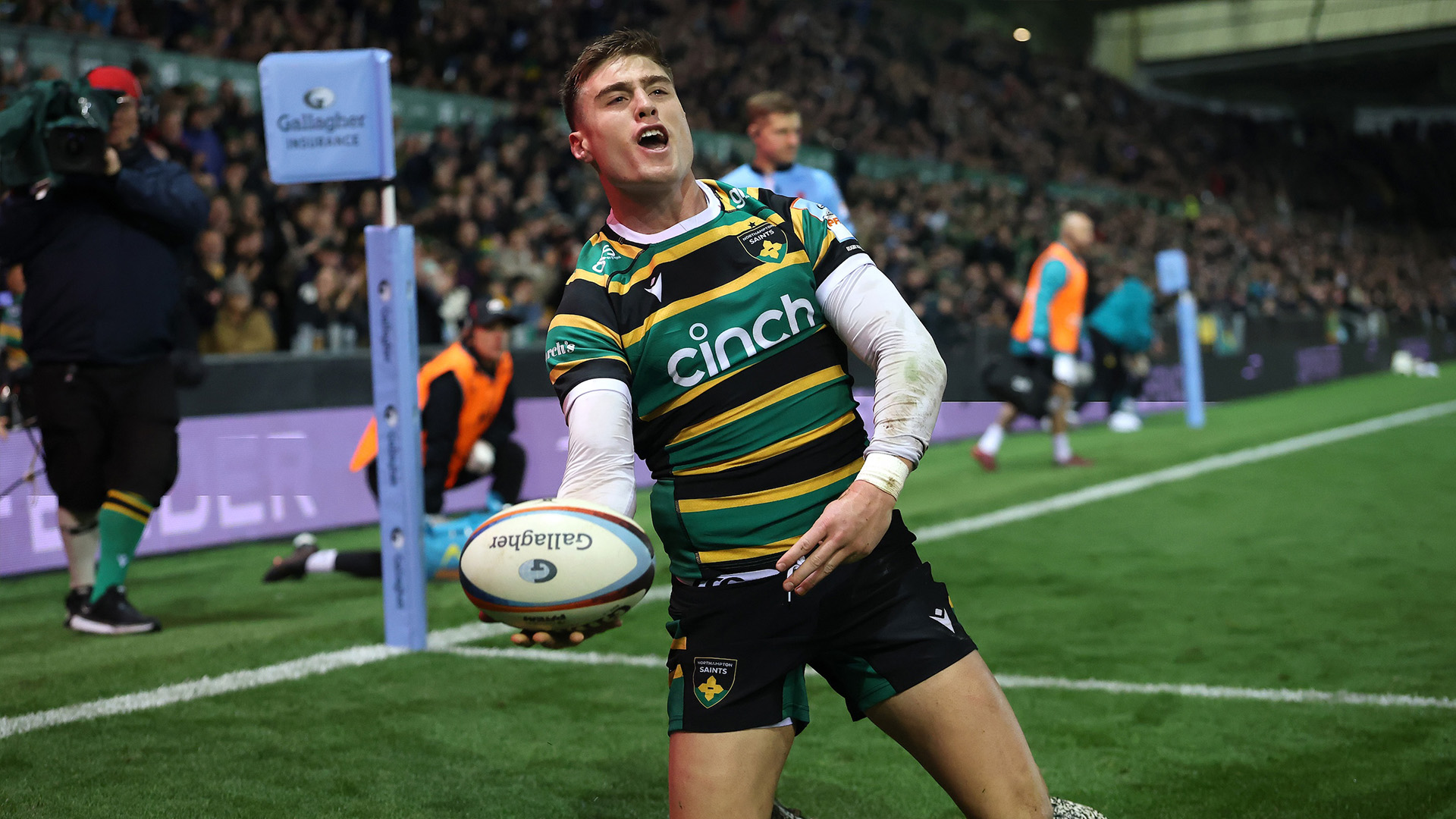 Tommy Freeman of Northampton Saints