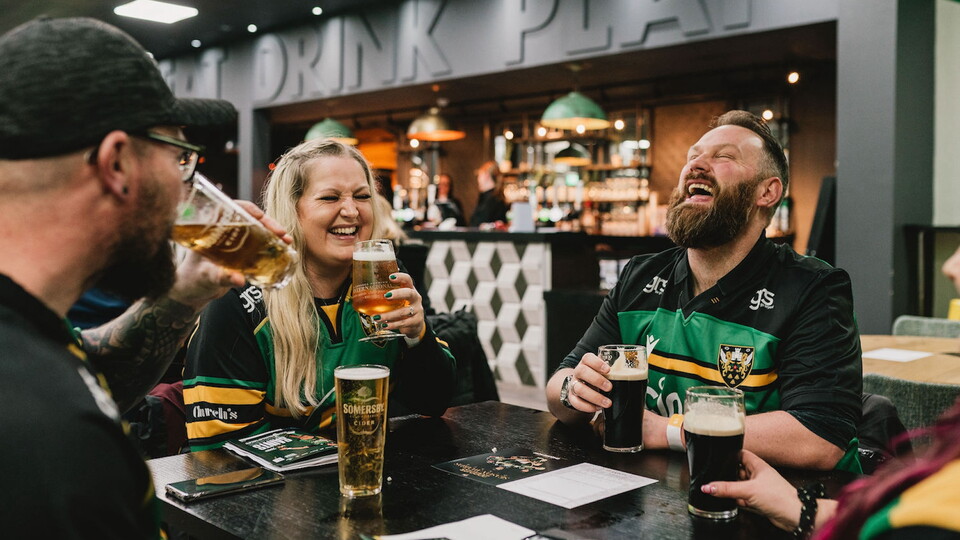 The Captain's Bar at Franklin's Gardens