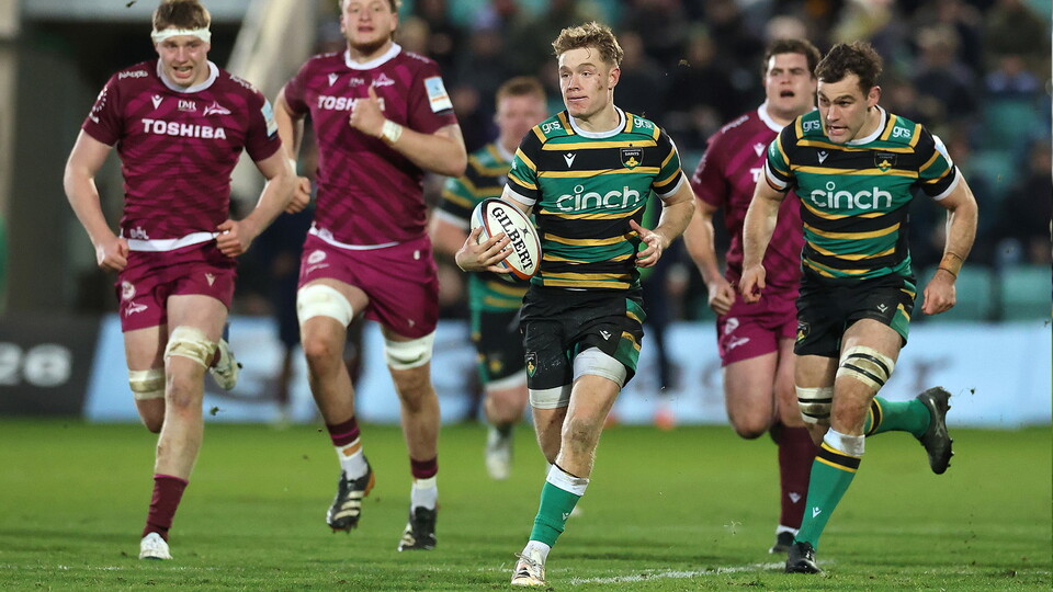 Fin Smith of Northampton Saints