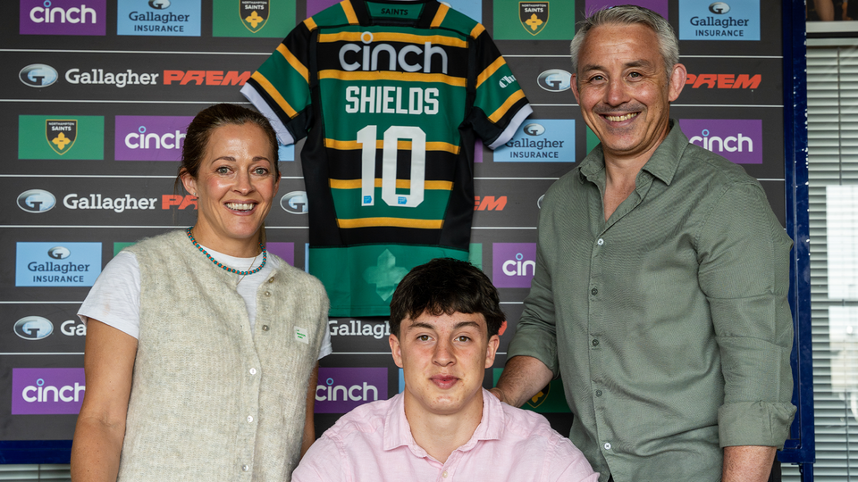 Hugh Shields acad signing