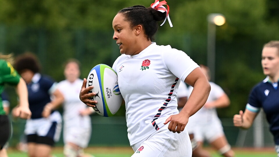 Molly Luthayi