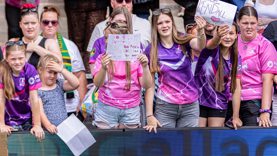 Lightning Supporters