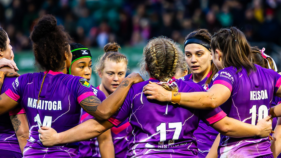 Loughborough Lightning huddle 